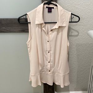 Sleeveless fancy shirt perfect for dressing up or work cream/beige color